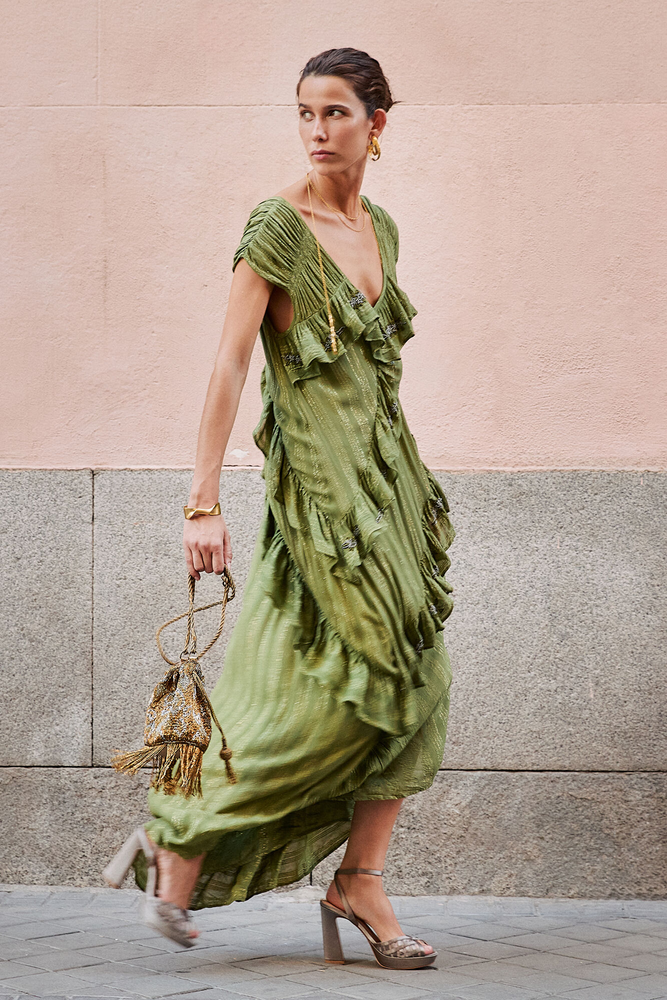 Hoss Intropia Ad&egrave;le. Vestido bordado