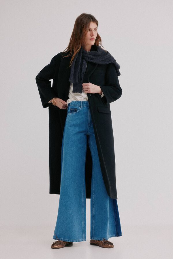 Hoss Intropia Florence. Abrigo con cuello solapa Negro