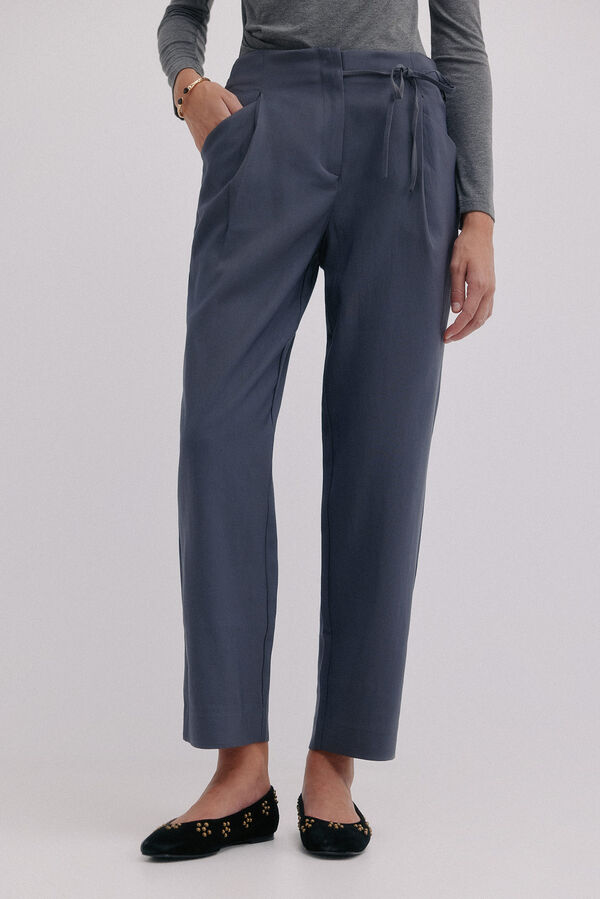 Hoss Intropia Piper. Pantal&oacute;n con lazada Gris