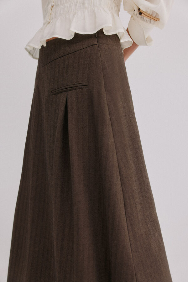 Hoss Intropia Reyes. Falda con pliegues Marron oscuro