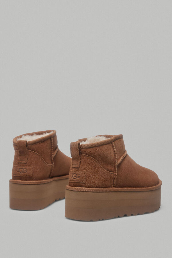 Ugg Bota Classic Ultra Plataforma Marr&oacute;n