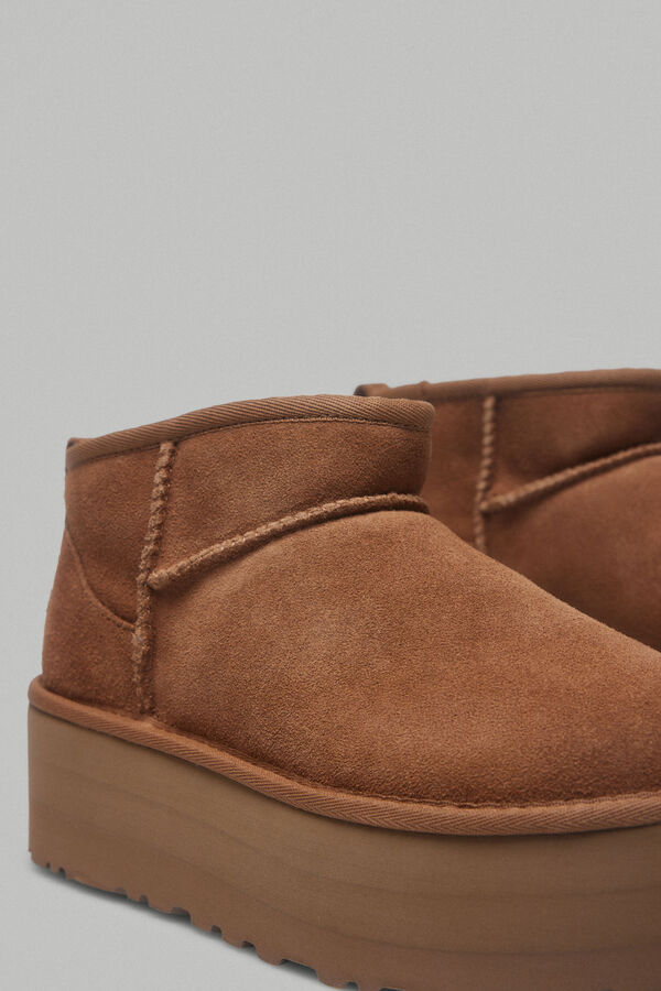 Ugg Bota Classic Ultra Plataforma Marr&oacute;n