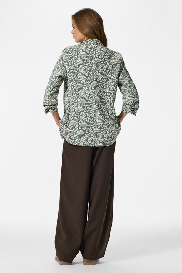 Pieces Blazer estampada floral con manga tres cuartos verde