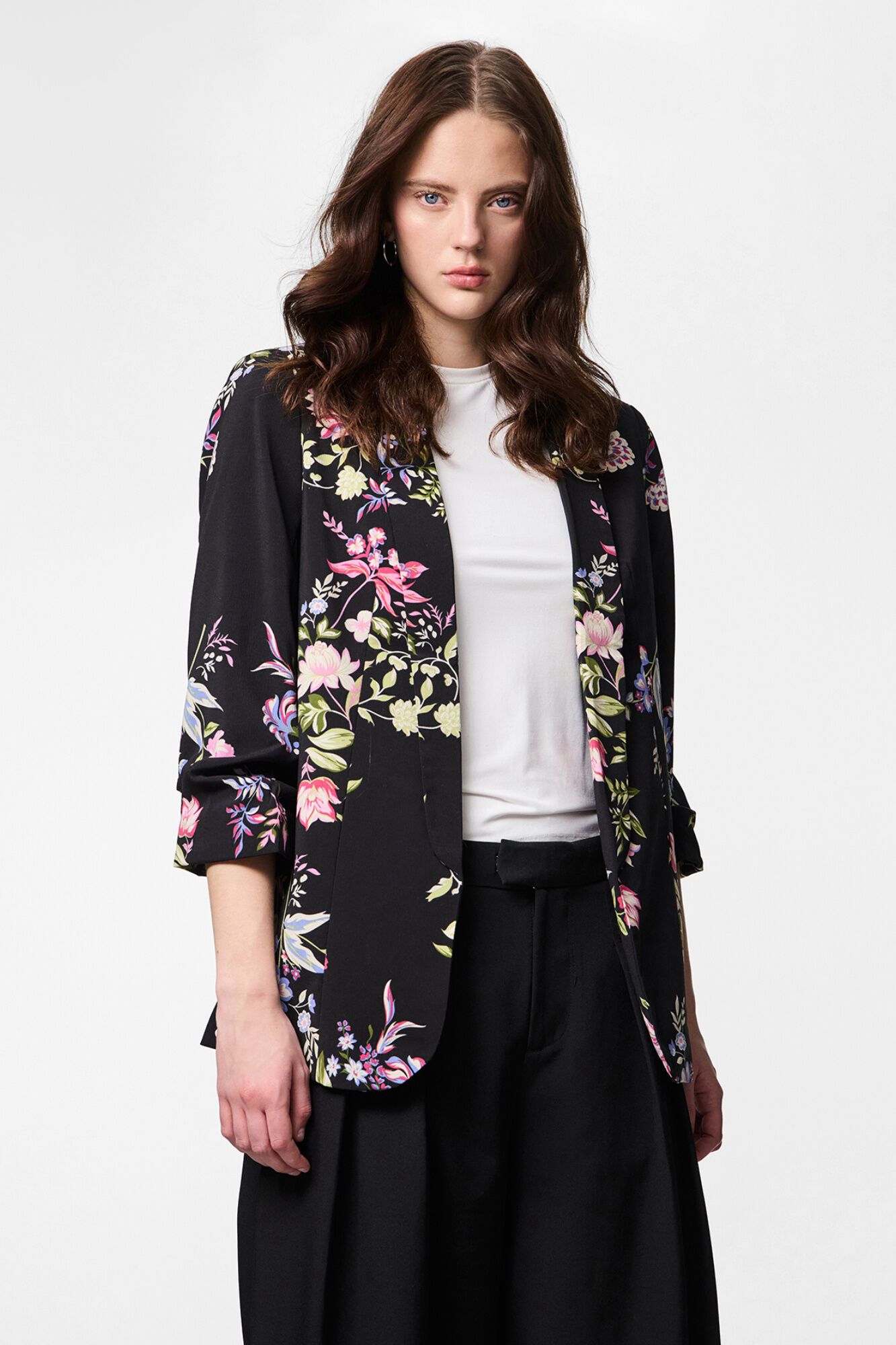 Pieces Blazer estampada con manga tres cuartos