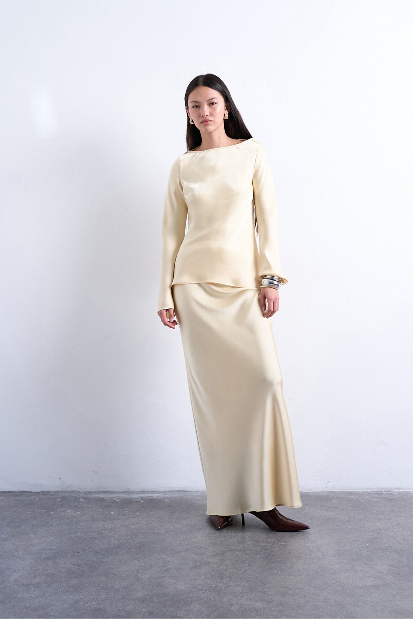 Topshop Falda larga satinada.