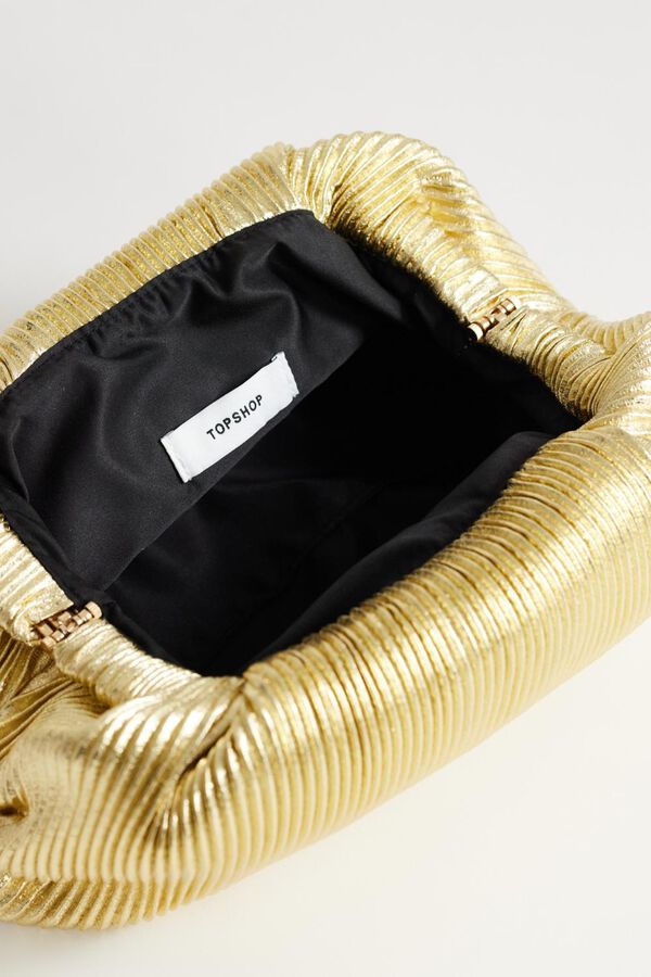 Topshop Bolso clutch acanalado marr&oacute;n