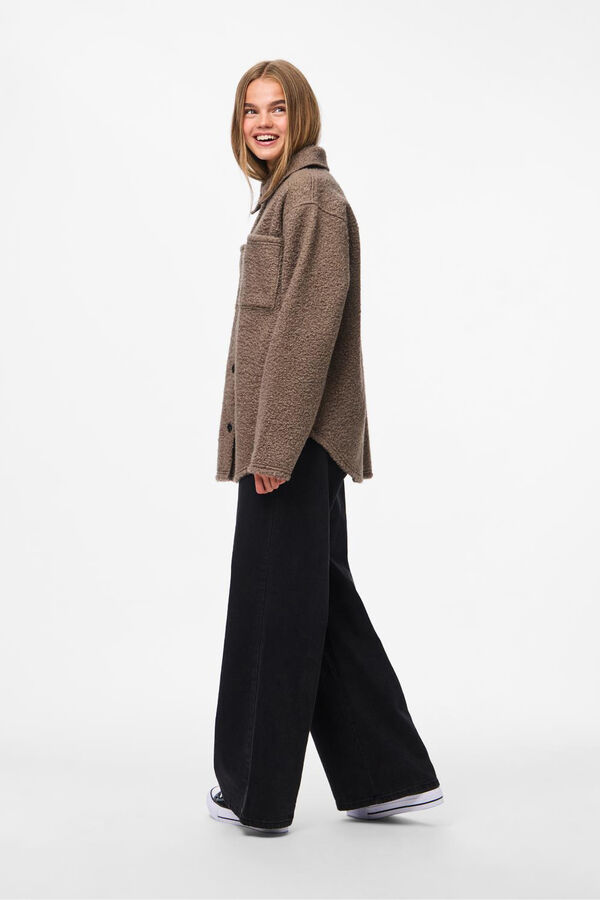 Pieces Chaqueta teddy marr&oacute;n