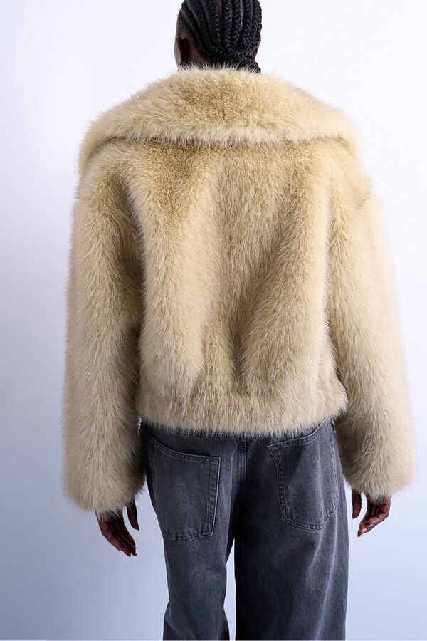 Topshop Chaqueta corta efecto pelo marr&oacute;n