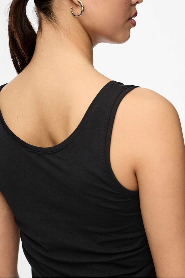 Pieces Tank top b&aacute;sico negro
