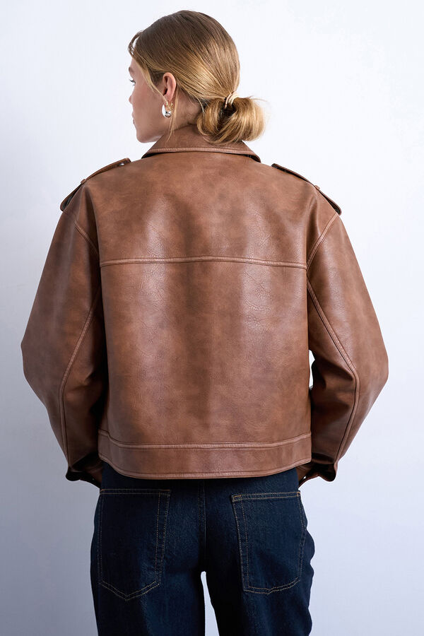 Topshop Chaqueta corta biker efecto piel marr&oacute;n