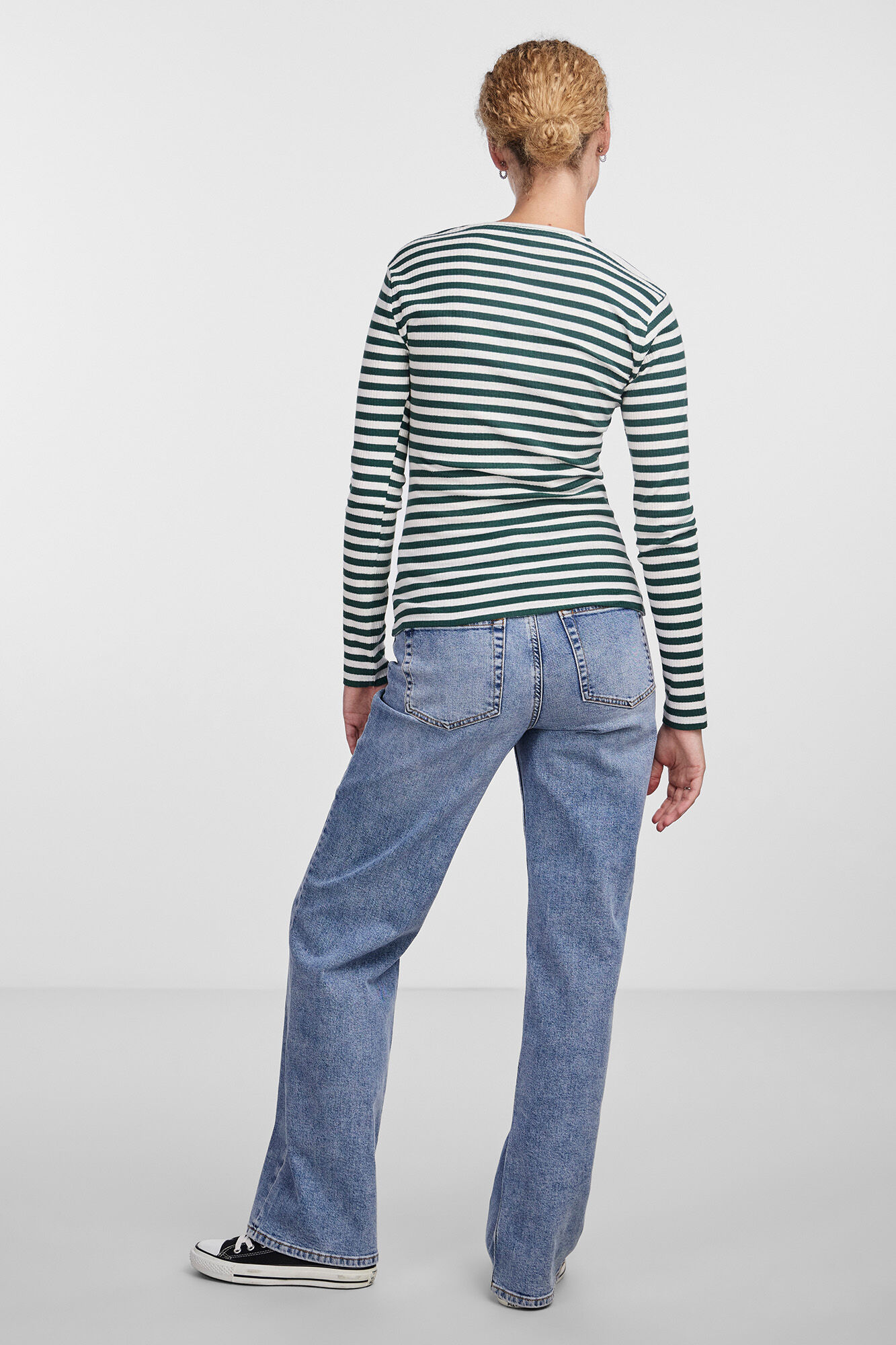 Pieces Camiseta b&aacute;sica