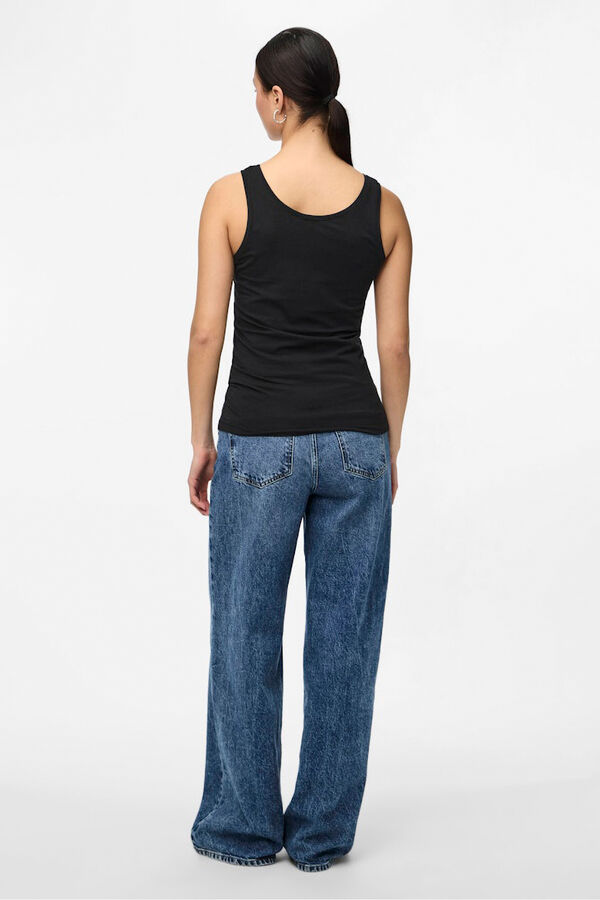 Pieces Tank top b&aacute;sico negro
