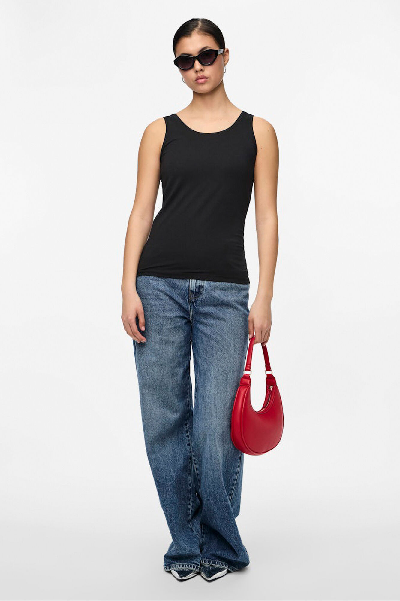 Pieces Tank top b&aacute;sico