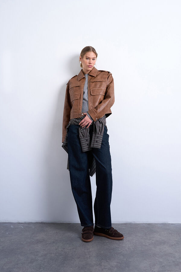 Topshop Chaqueta corta biker efecto piel marr&oacute;n