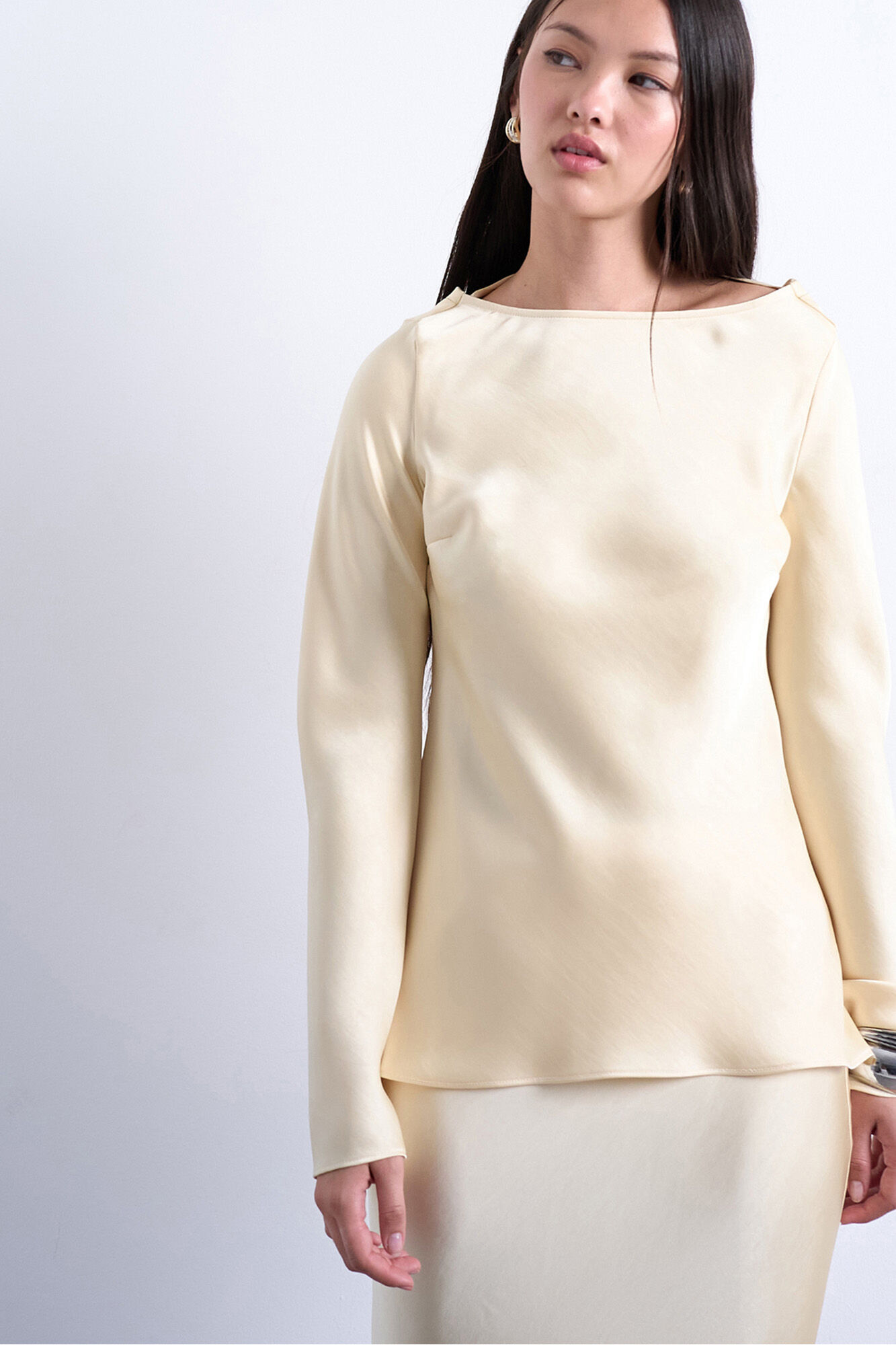 Topshop Top de manga larga satinado.