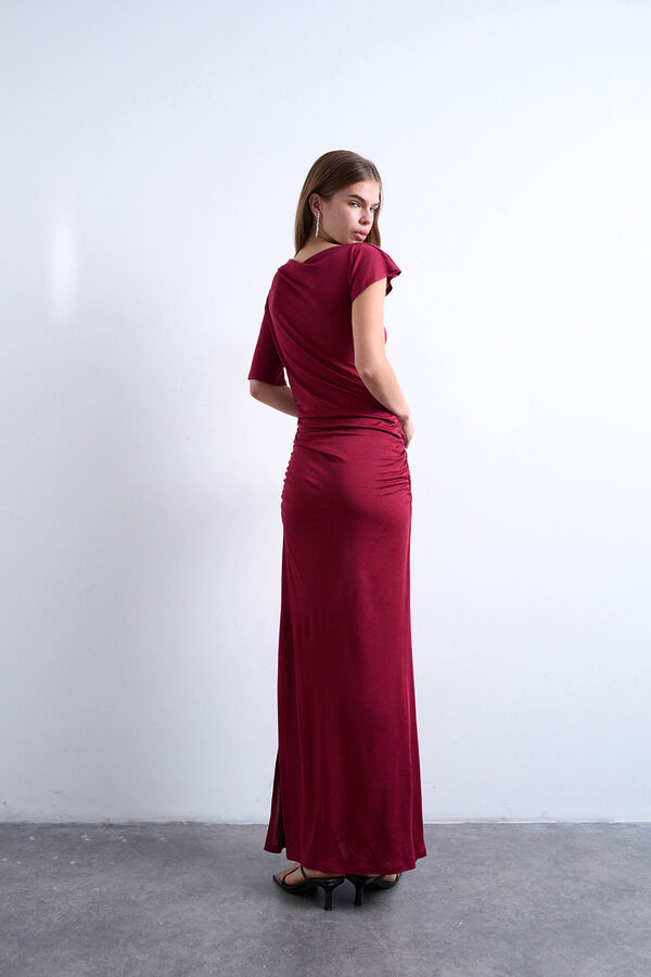 Topshop Vestido largo asim&eacute;trico de viscosa rojo