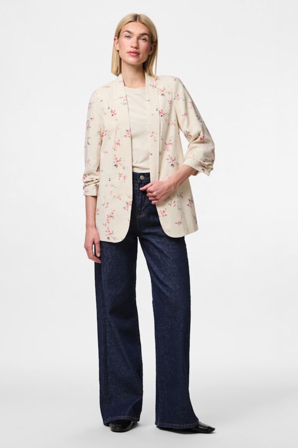 Pieces Blazer estampada floral con manga tres cuartos blanco