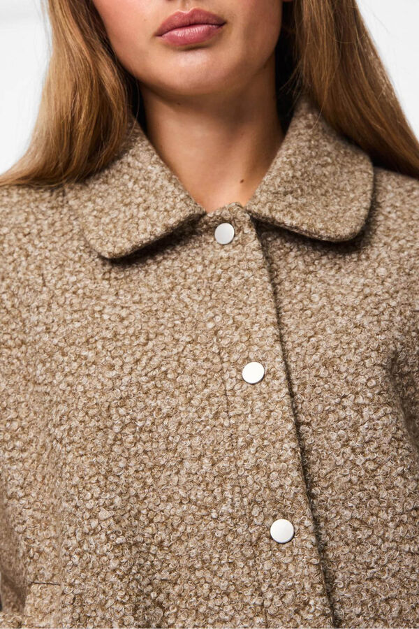 Pieces Chaqueta teddy marr&oacute;n