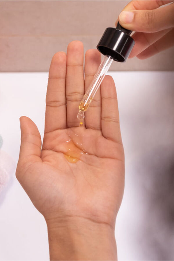 Freshly Cosmetics Radiant Curls Oil Serum  blanco