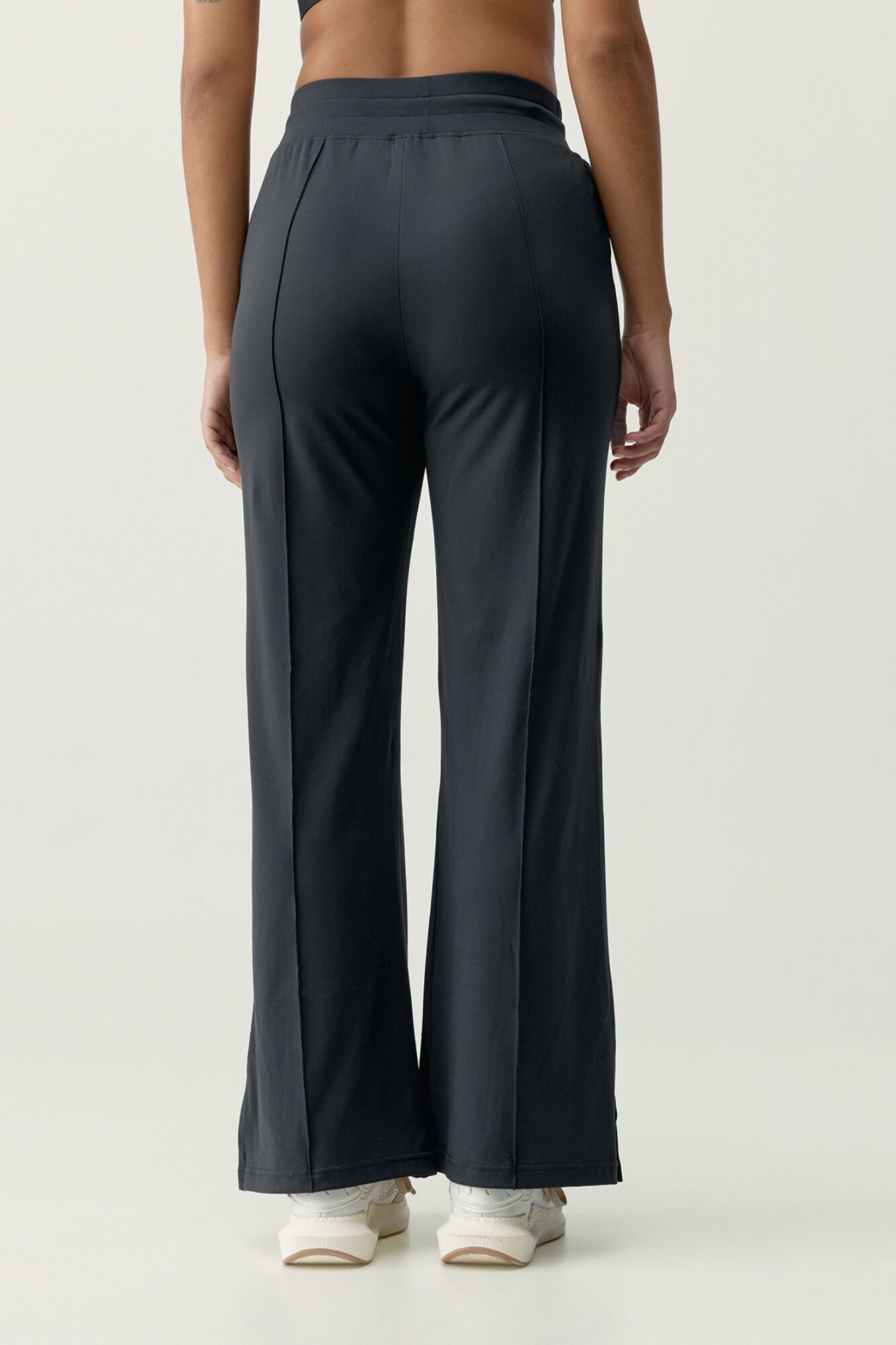 Born Living Yoga Pantal&oacute;n deportivo Leila Negro