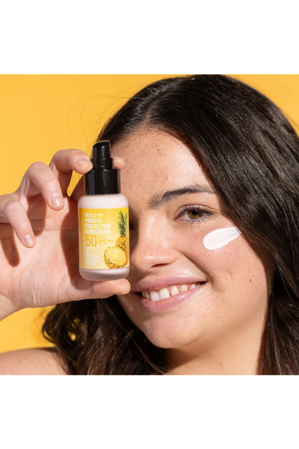 Freshly Cosmetics Healthy Mineral Protector solar blanco