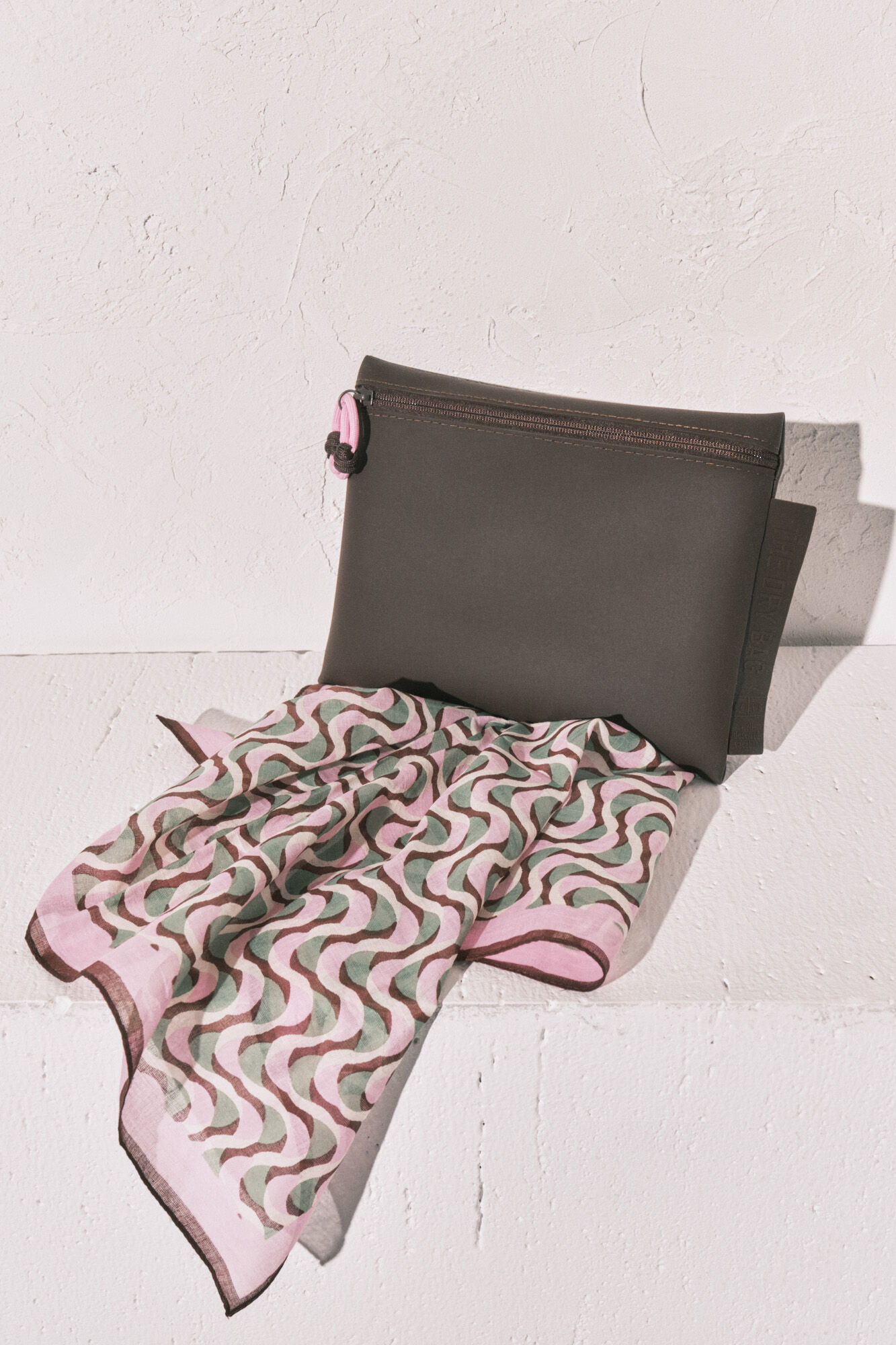 Women'secret Bolsa ba&ntilde;ador- bikini impermeable marr&oacute;n