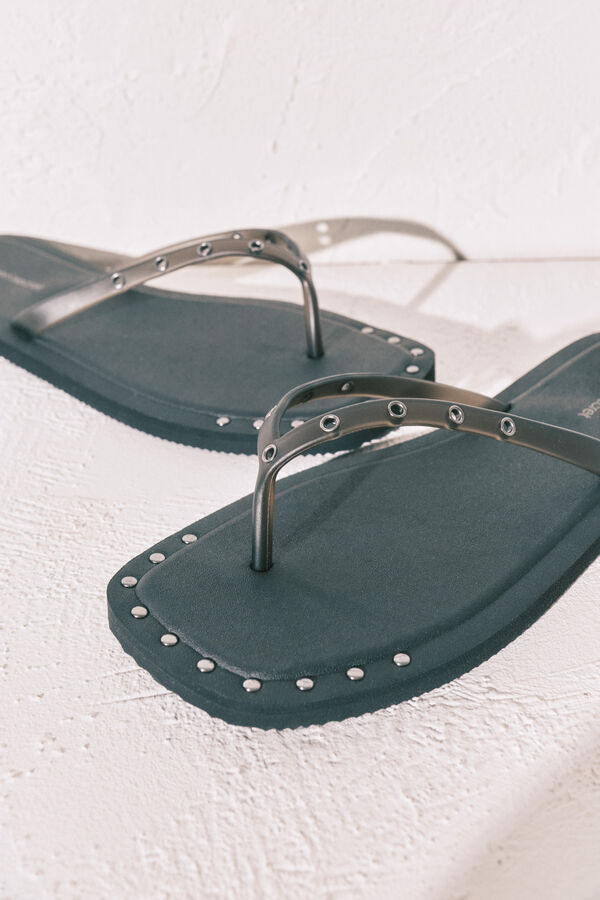 Women'secret Chanclas punta cuadrada negras tachuelas negro