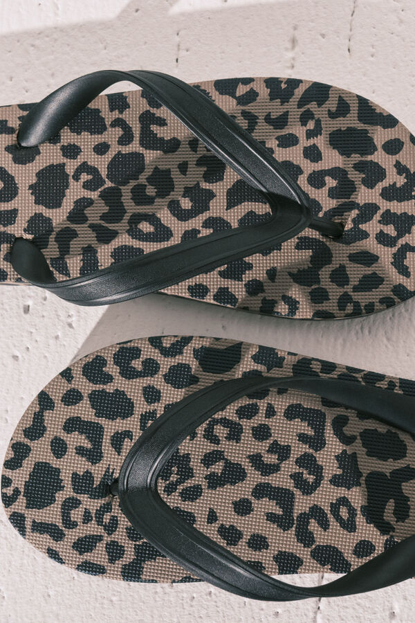 Women'secret Chanclas anchas animal print blanco