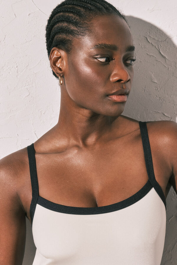 Women'secret Ba&ntilde;ador escote recto blanco semi brillante marfil