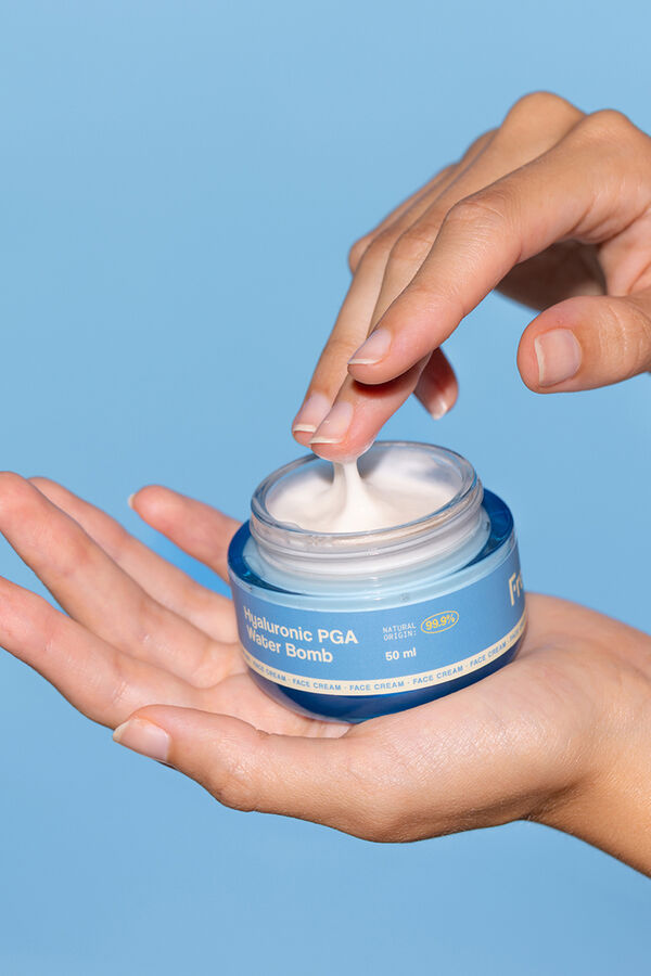 Freshly Cosmetics Hyaluronic PGA Water Bomb blanco