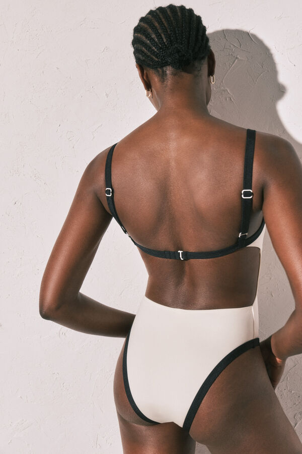 Women'secret Ba&ntilde;ador escote recto blanco semi brillante marfil