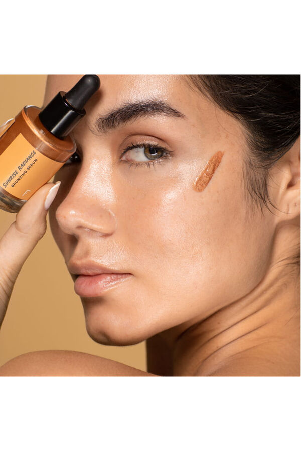 Freshly Cosmetics Sunrise Radiance Serum Bronceador blanco