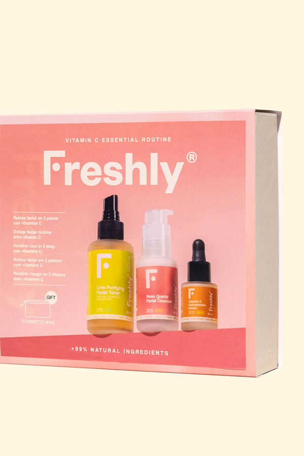 Freshly Cosmetics Vitamin C Essential Routine blanco