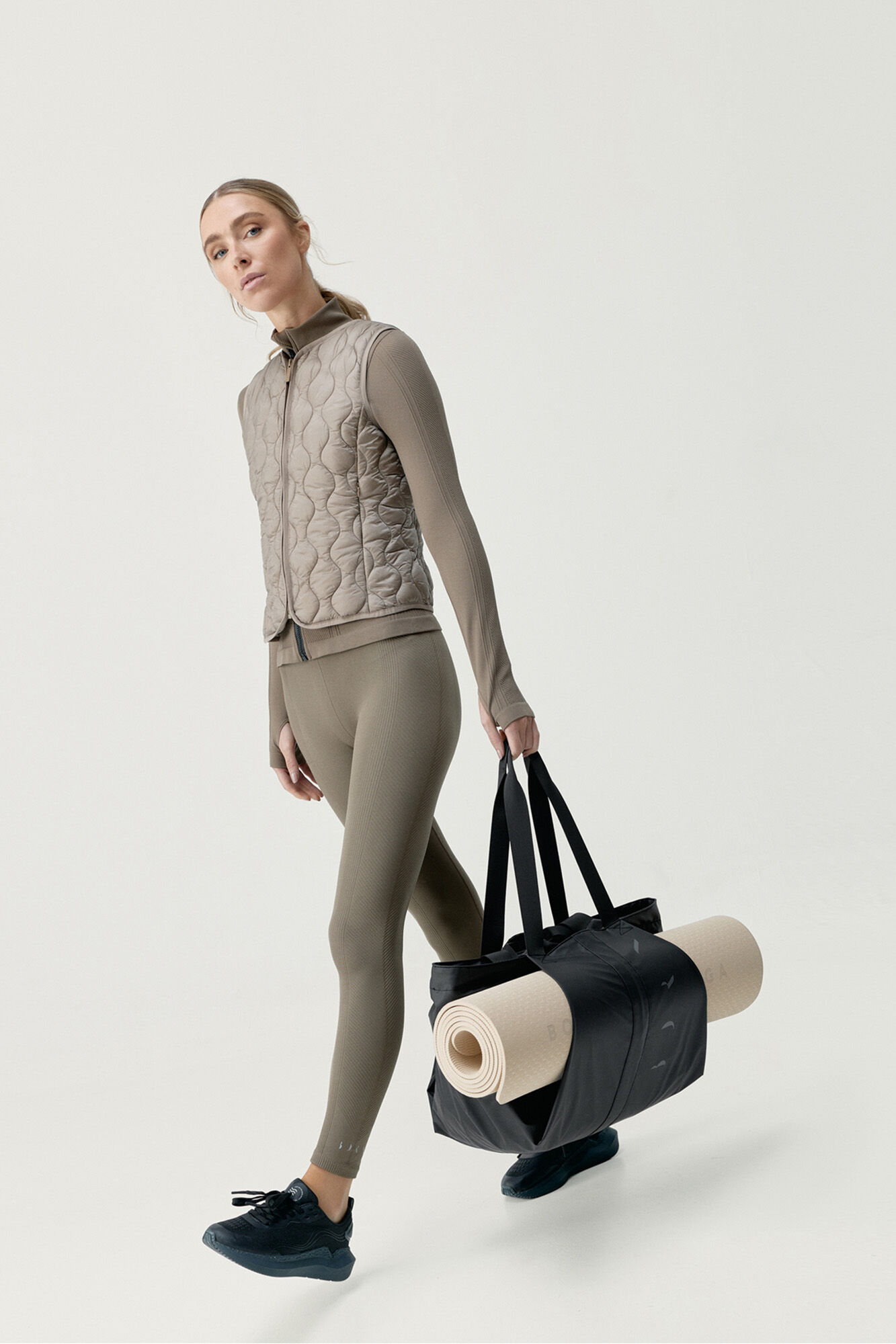 Born Living Yoga Bolso Shopper Raga negro&nbsp;