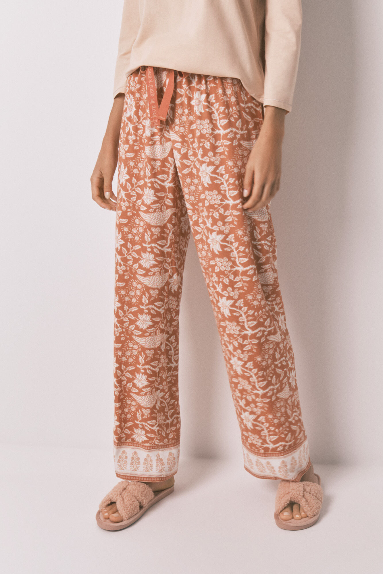 Women'secret Pantal&oacute;n largo viscosa flores naranja