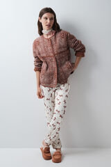 Women'secret Bata corta chaqueta estampado bandana marr&oacute;n