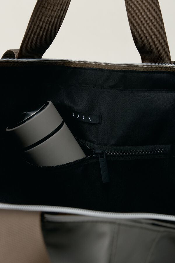 Born Living Yoga Bolso deportivo Raga caqui nude