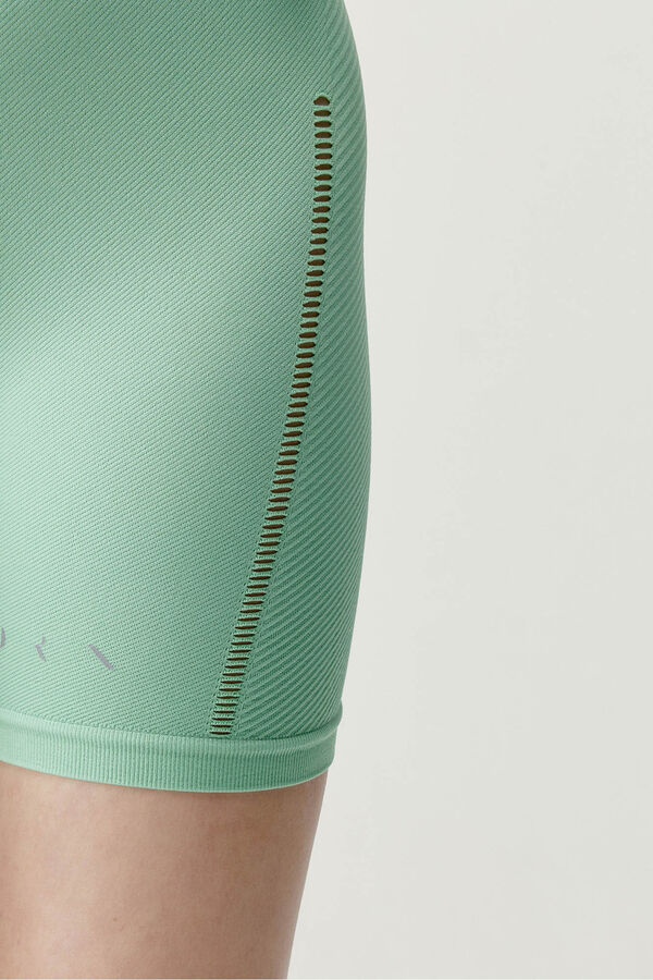 Born Living Yoga Pantal&oacute;n corto deportivo Sunset verde menta verde