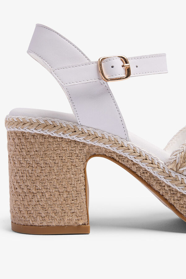 Popa Cu&ntilde;a tac&oacute;n Melia Yute blanco