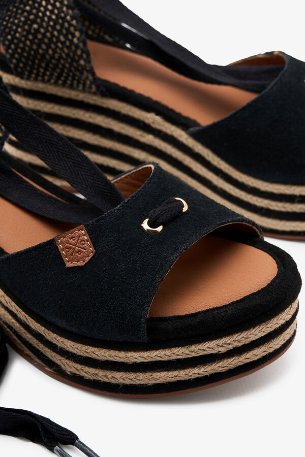 Popa Cu&ntilde;a baja Valdes Serraje negro