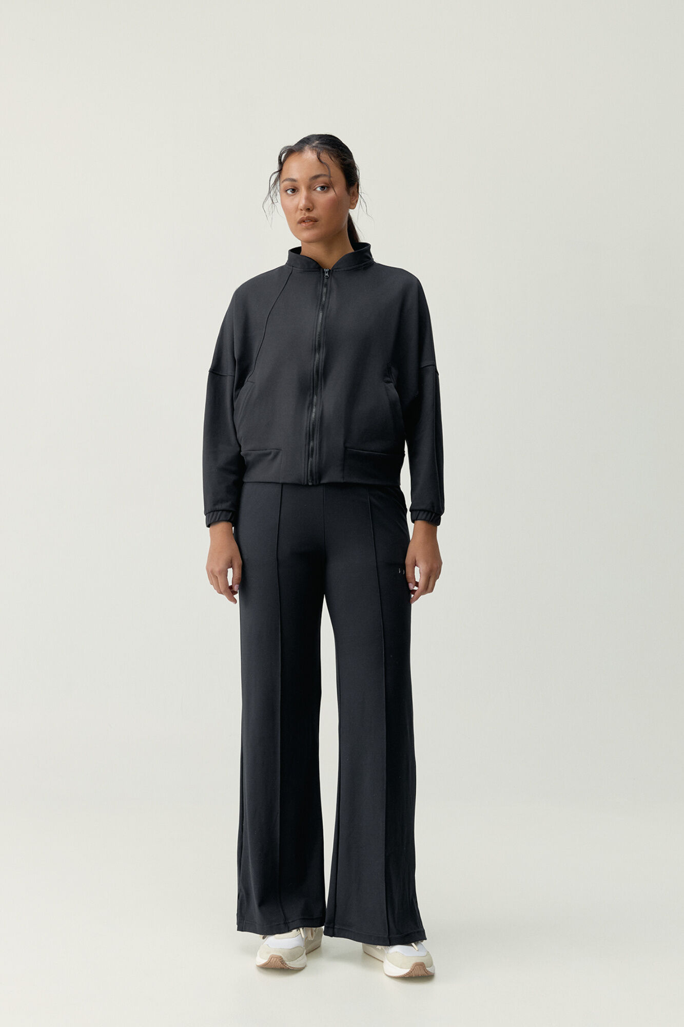 Born Living Yoga Pantal&oacute;n deportivo Leila Negro