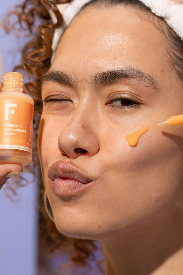 Freshly Cosmetics Mini s&eacute;rum de vitamina C (15ml) blanco