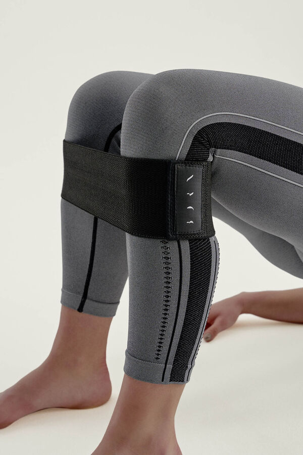 Born Living Yoga Bandas El&aacute;sticas Black & Medium Grey estampado