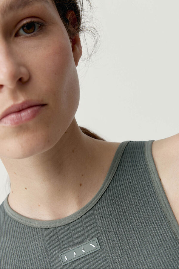 Born Living Yoga Camiseta deportiva Nora verde kaki