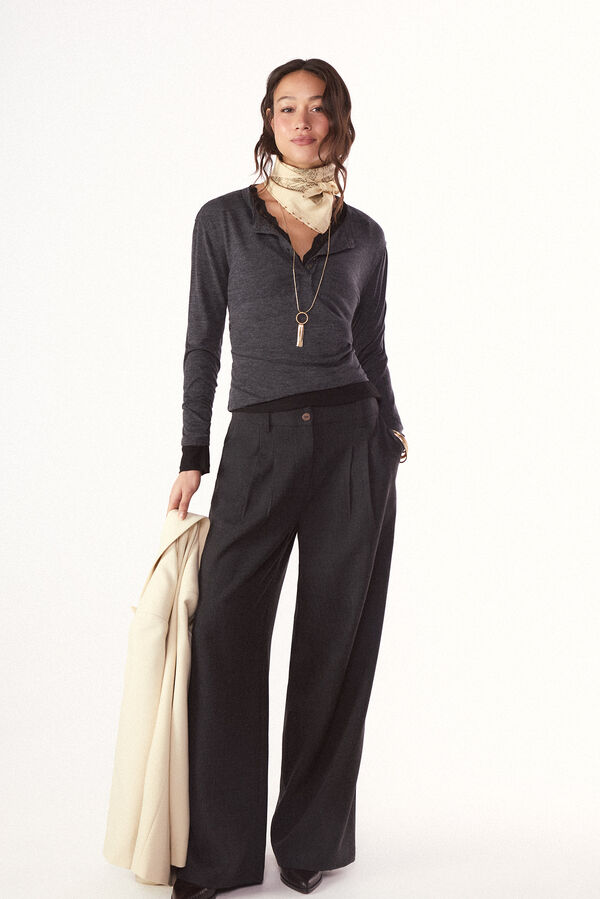 Conjunto de pantal&oacute;n, chaqueta, bandana y top