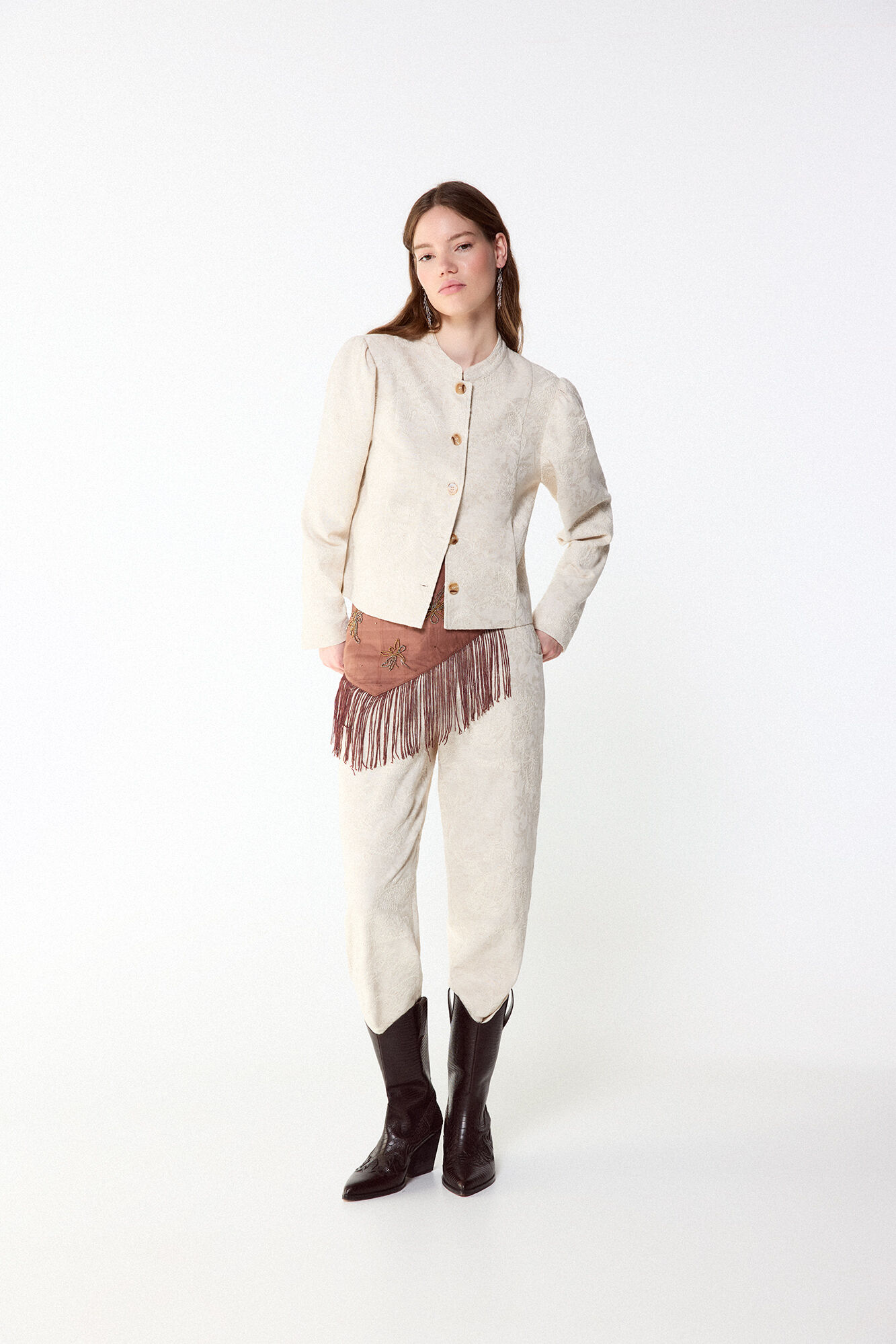Conjunto de pantal&oacute;n, chaqueta y bota