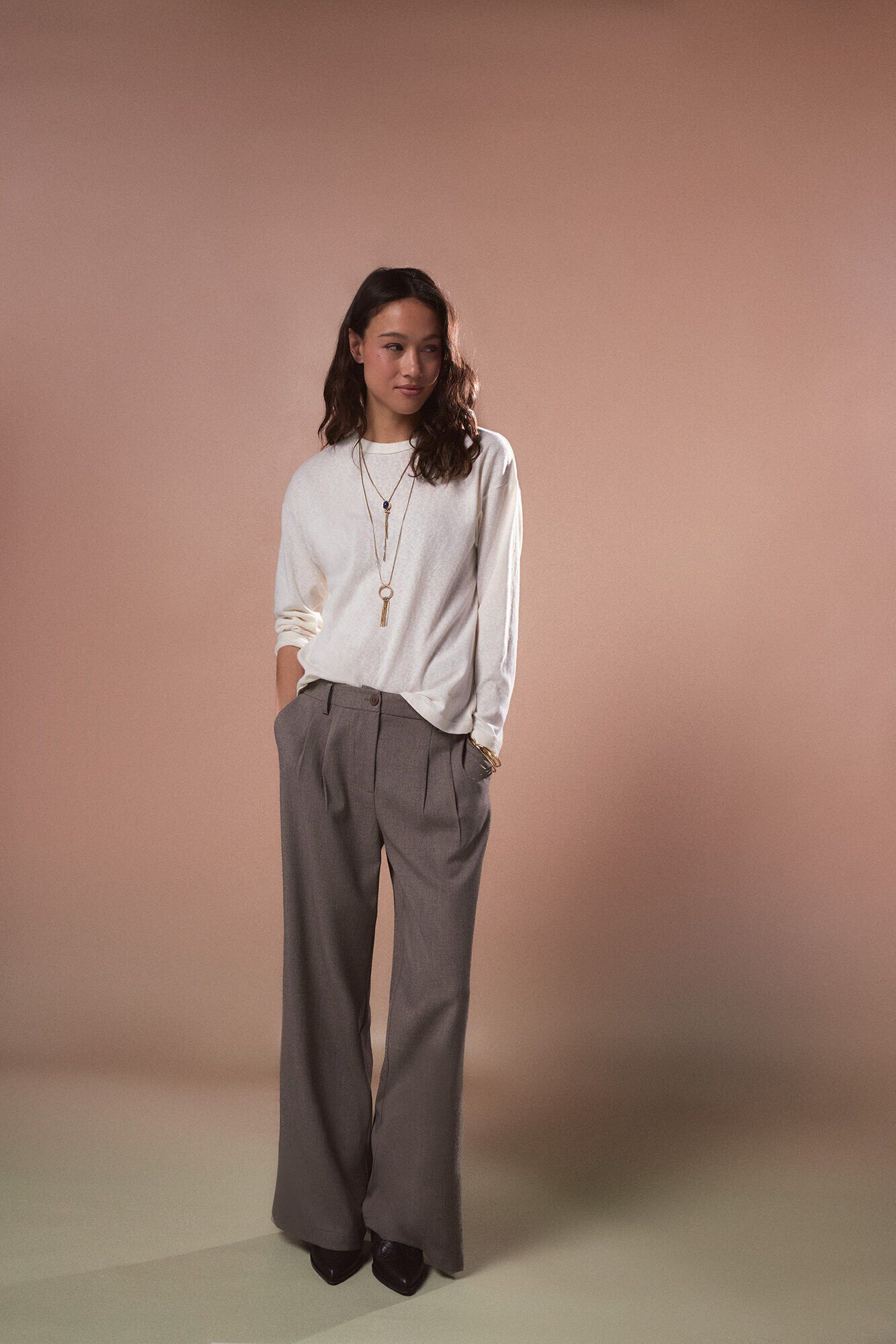 Conjunto de pantal&oacute;n, bota y camiseta