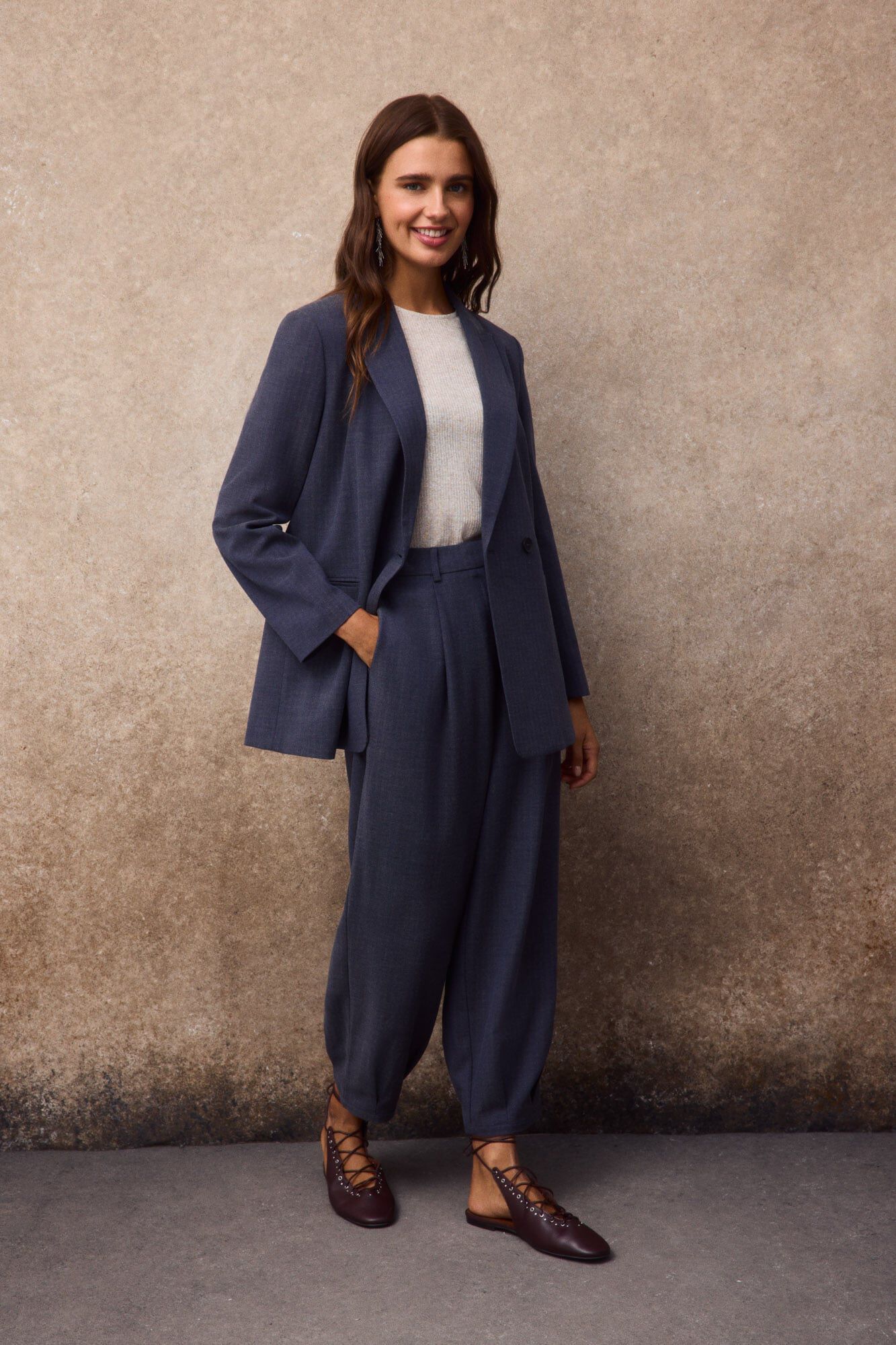 Conjunto de pantal&oacute;n y blazer