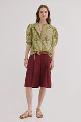 Conjunto de paisley y capri