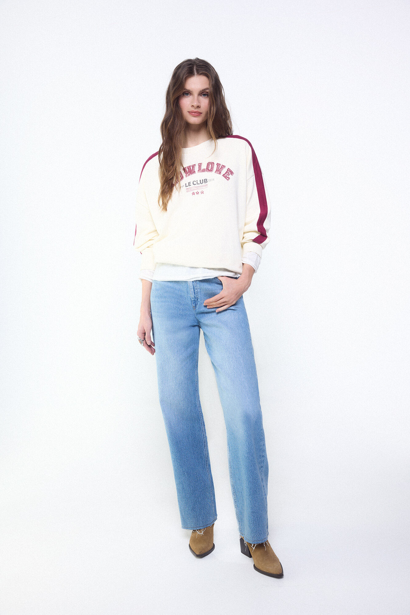 Conjunto de jeans y sudadera